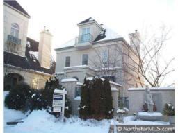 2406 Thomas Ln