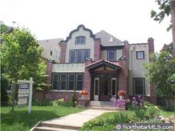 2416 Humboldt Ave S