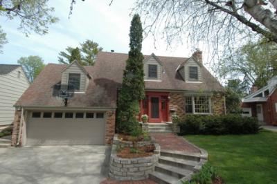 5229 Minnehaha Blvd