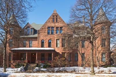 9 Saint Albans Street